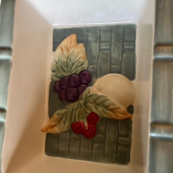 Pfaltzgraff Jamberry Basketweave 14” rectangular 3-part divided Dish - Picture 5 of 9